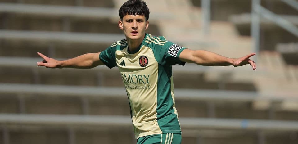 Jugador de Atlanta United II celebrando en el campo