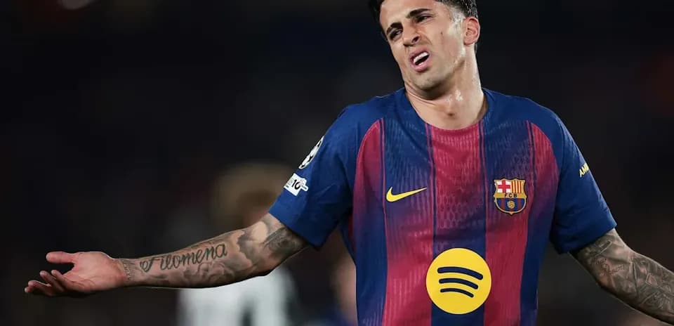 Jugador del Barcelona mostrando frustración durante el partido
