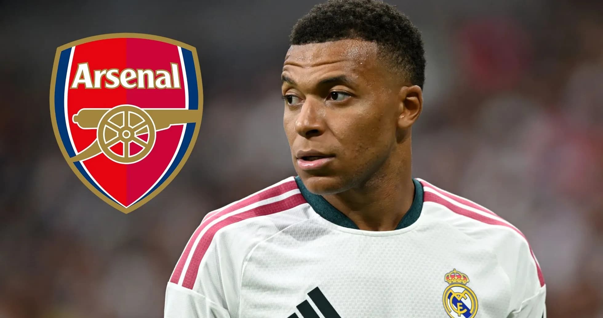 Jugador en camiseta del Real Madrid junto al logo de Arsenal