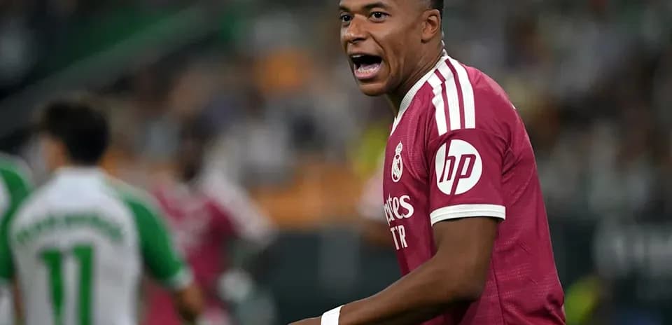 Kylian Mbappé celebrando durante un partido con Real Madrid