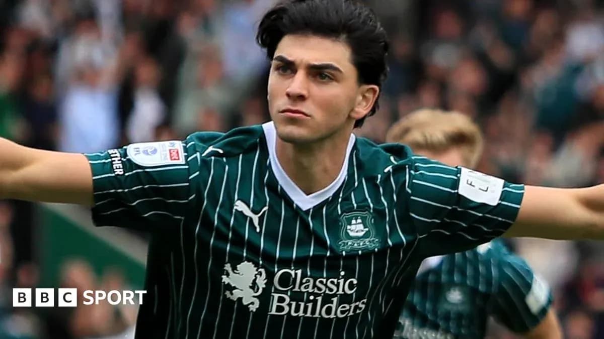 Jugador de Plymouth Argyle celebrando un gol