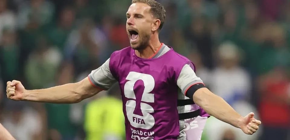 Jugador celebrando con entusiasmo durante un partido