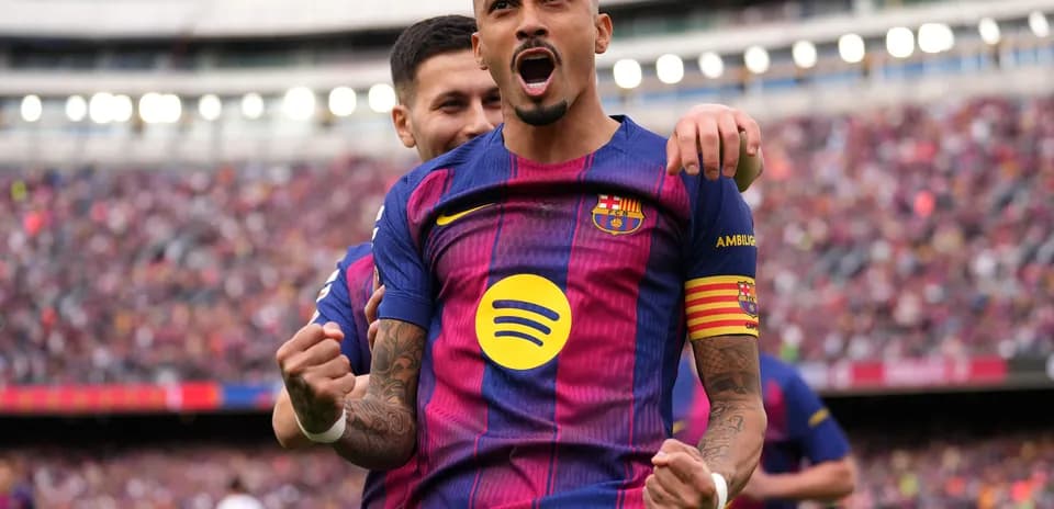 Celebración de jugador del Barcelona durante el partido