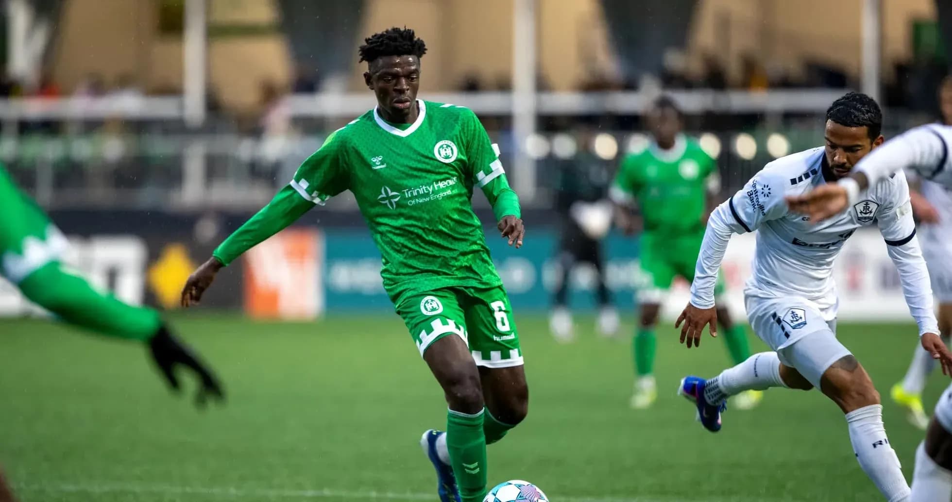 Jugador de NY Cosmos en acción durante partido