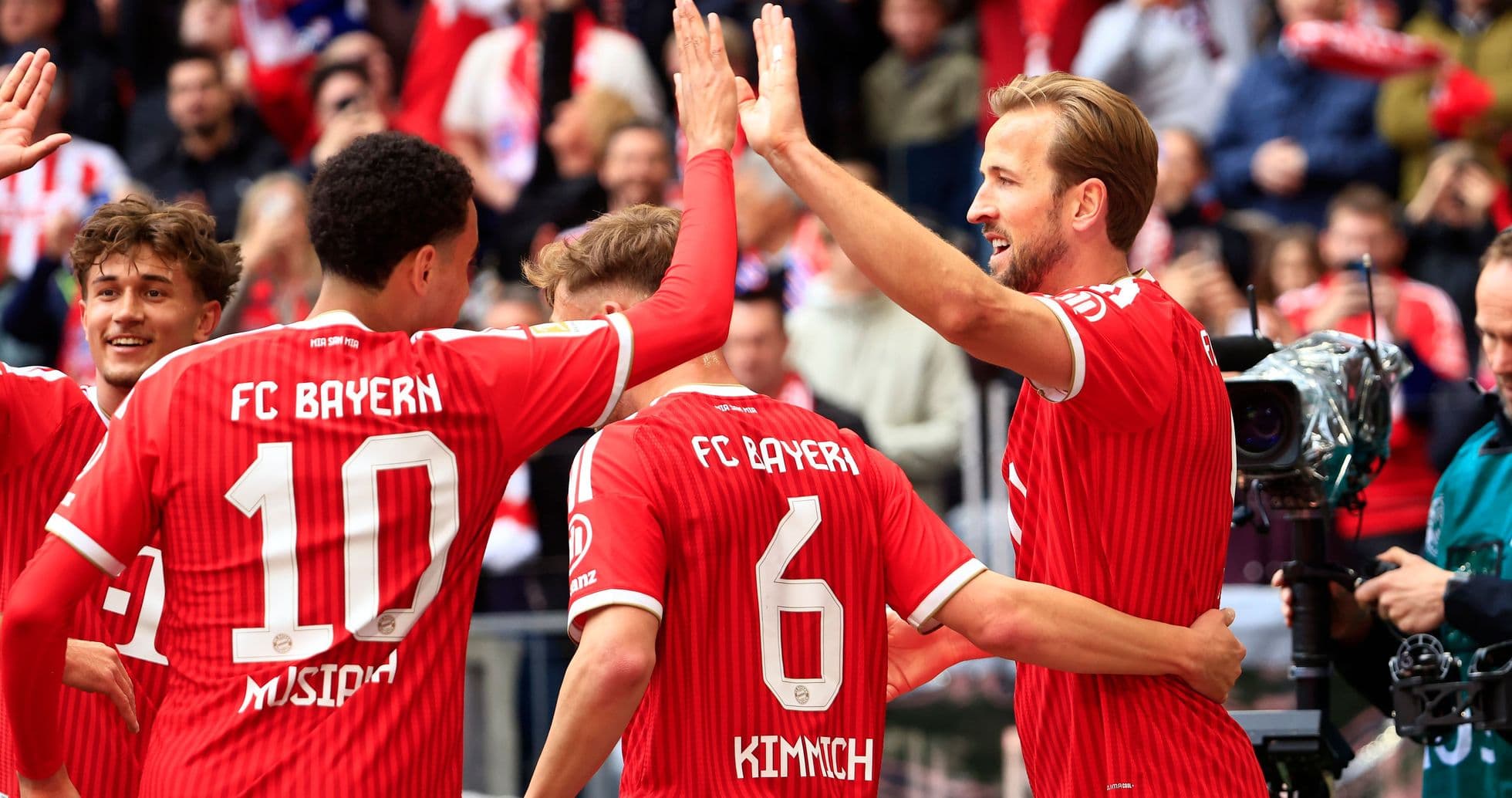 Jugadores de Bayern celebrando un gol en partido