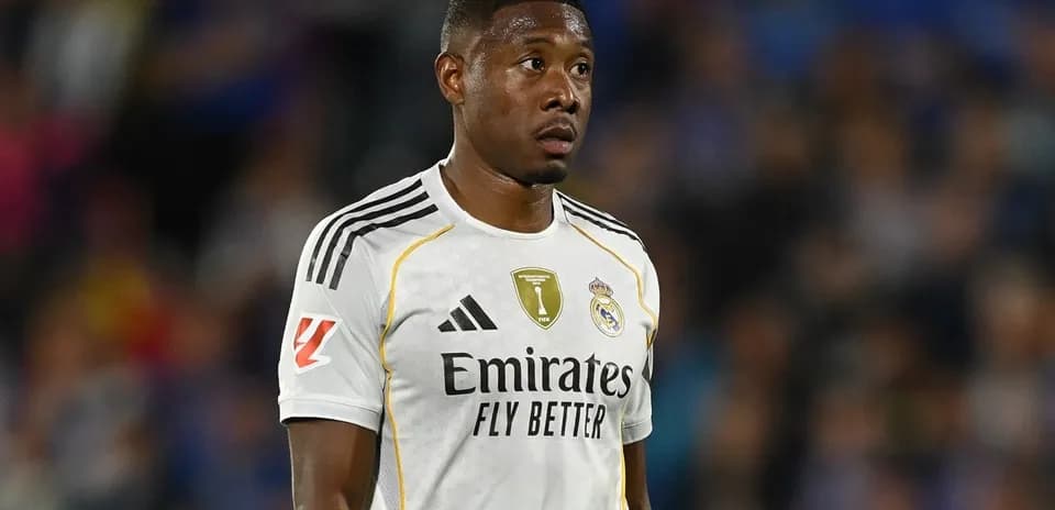 Jugador de Real Madrid en uniforme durante partido