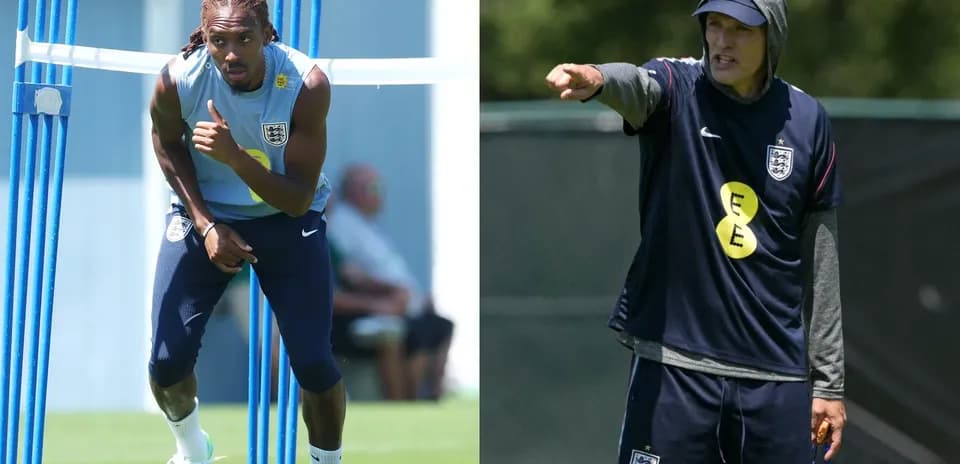 Jugador entrenando y entrenador dirigiendo sesión