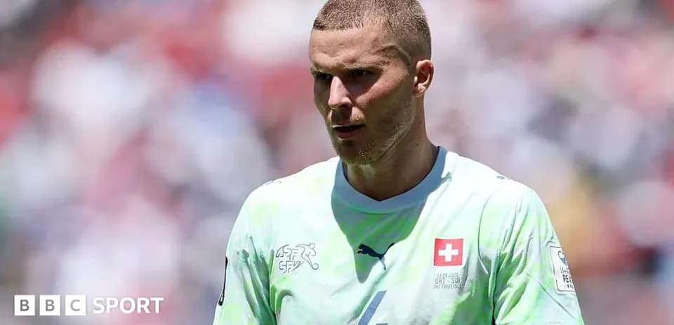 Jugador de Suiza en campo durante un partido
