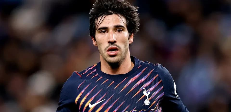 Jugador de Tottenham en acción durante el partido