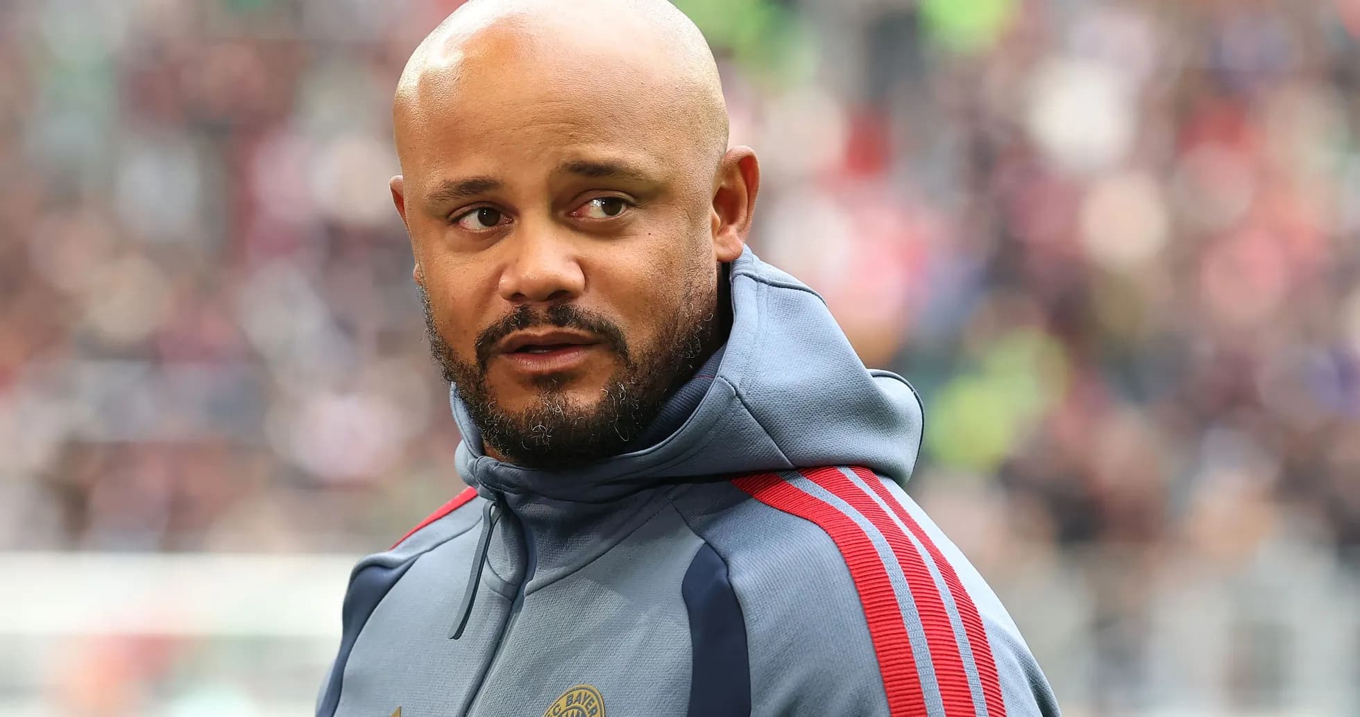 Entrenador de FC Bayern en el campo