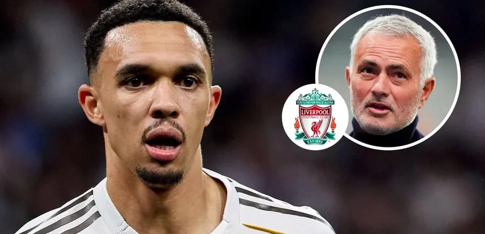 Jugador de Liverpool con expresión concentrada durante el partido