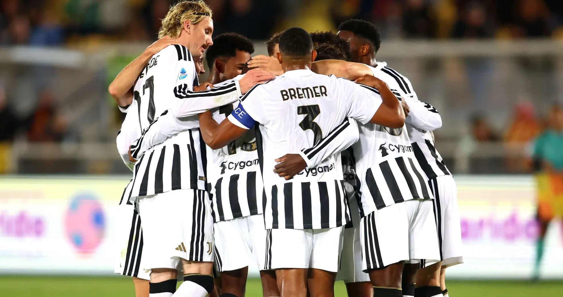 Jugadores de Juventus celebrando un gol
