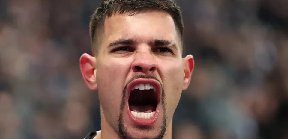 Jugador gritando en un evento deportivo