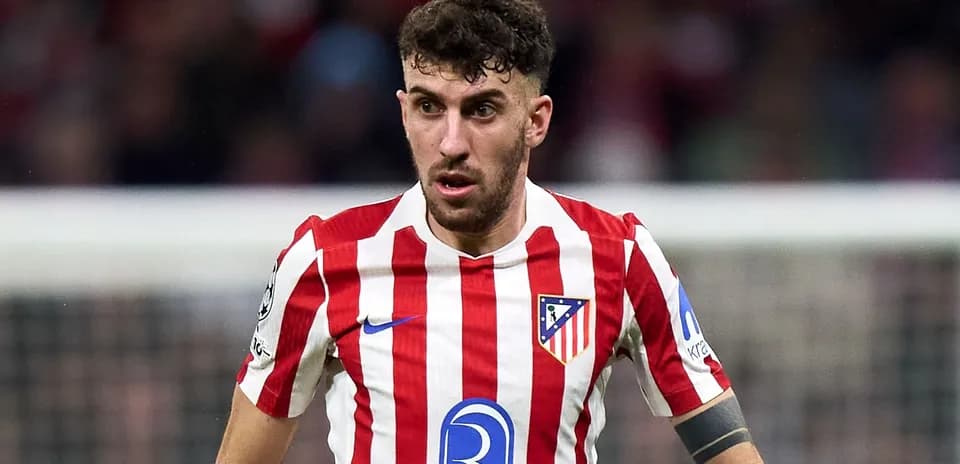 Jugador de Atlético de Madrid en acción durante el partido