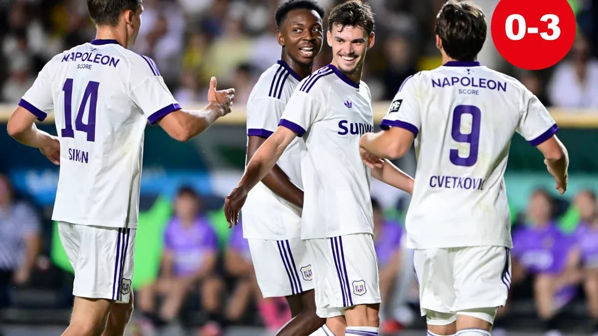 Jugadores de Anderlecht celebrando un gol
