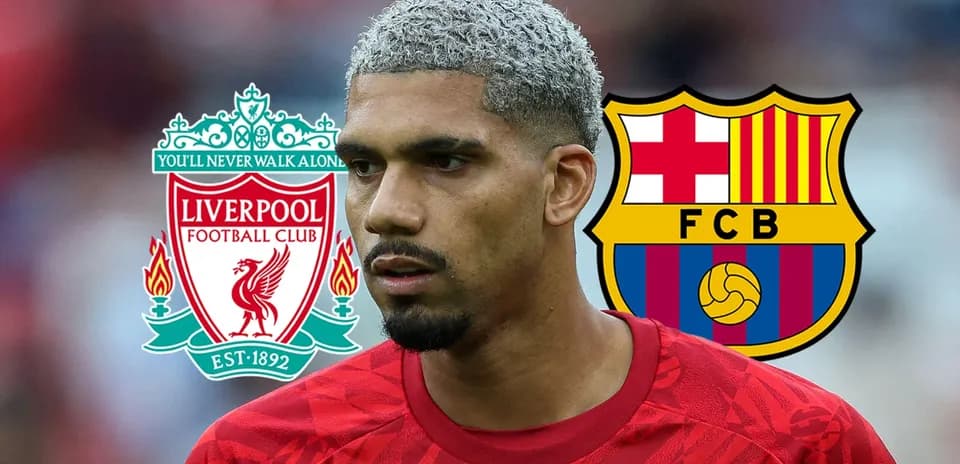Jugador con camiseta roja frente a logotipos de Liverpool y Barcelona