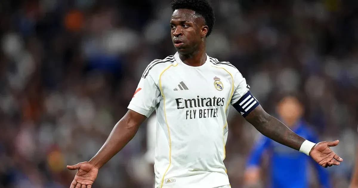 Jugador de Real Madrid gesticulando durante el partido