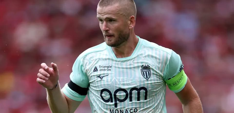 Jugador de AS Monaco en acción durante un partido