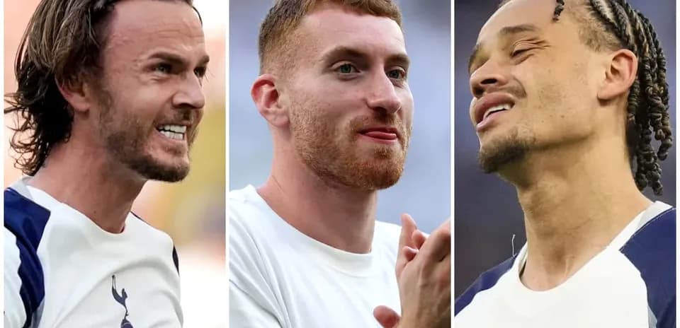 Tres jugadores de Tottenham posando juntos