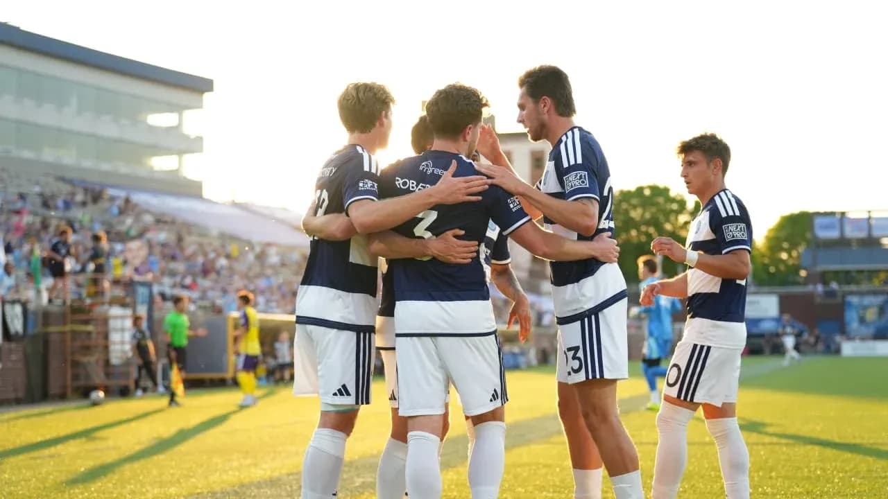 Jugadores de Chattanooga celebrando un gol