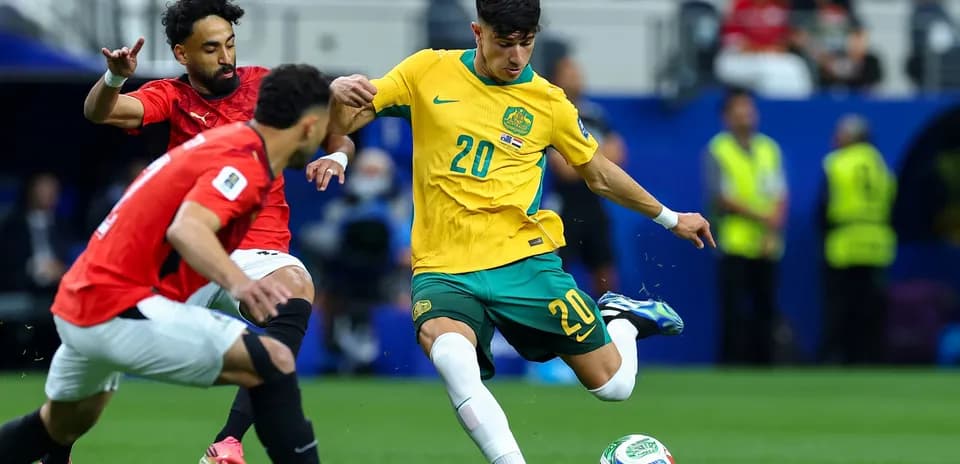 Jugador australiano en acción contra Egipto