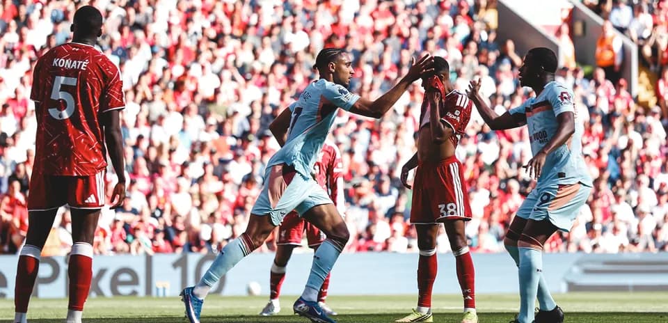 Jugadores de Brentford celebrando un gol