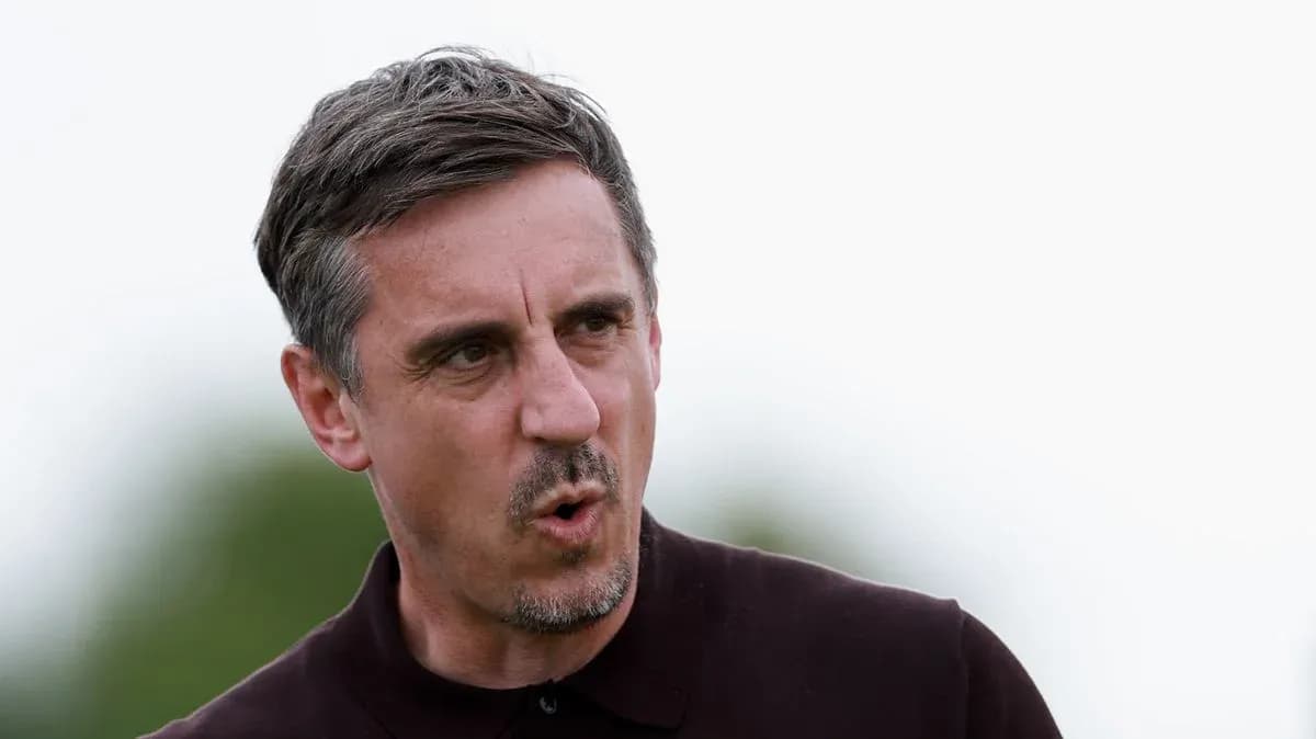 Entrenador hablando durante una sesión de entrenamiento