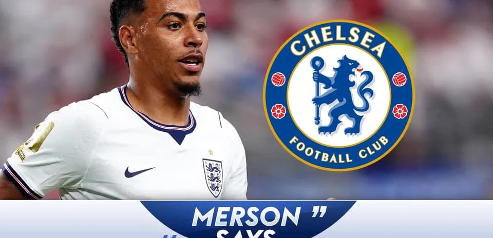 Jugador de Inglaterra con uniforme de fútbol cerca de logo de Chelsea