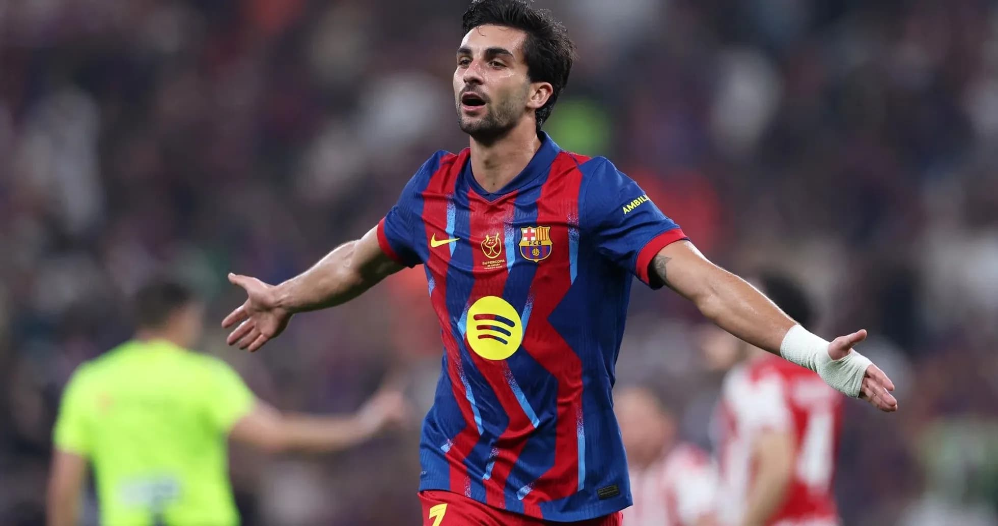 Jugador de Barcelona celebrando un gol en el campo