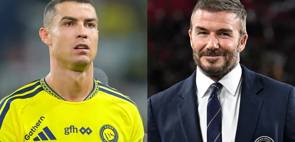 Cristiano Ronaldo en uniforme y David Beckham en traje