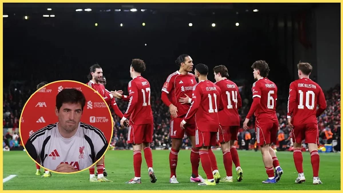 Jugadores de Liverpool celebrando un gol en el estadio