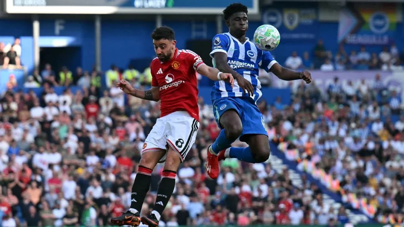 Jugadores de Manchester United y Brighton en acción