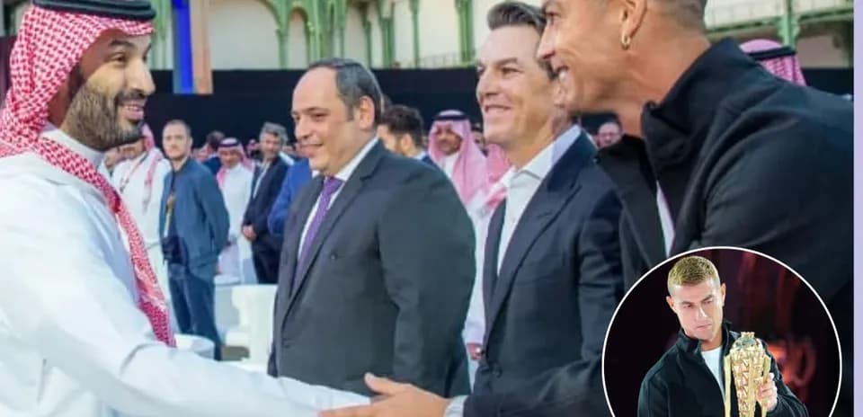 Reunión de dignatarios con Cristiano Ronaldo presente