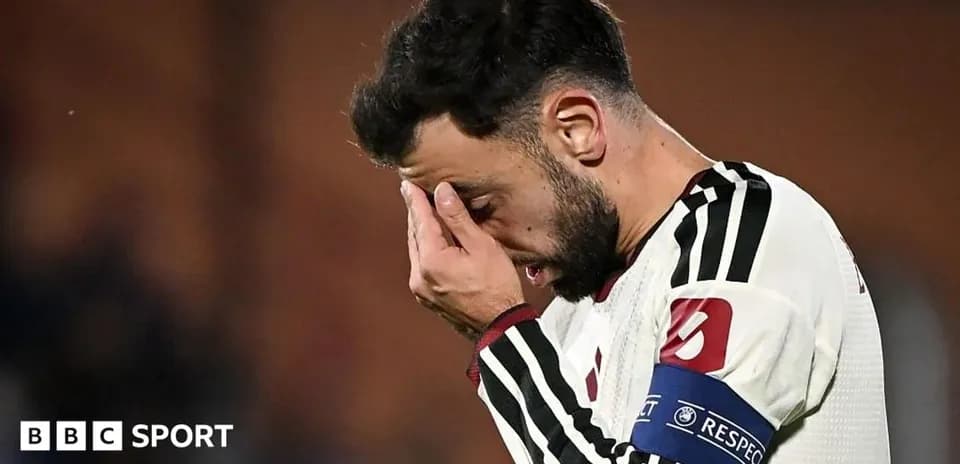 Jugador con la mano en la cara tras el partido