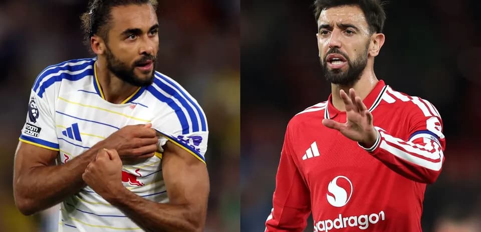 Dos futbolistas en acción durante un partido