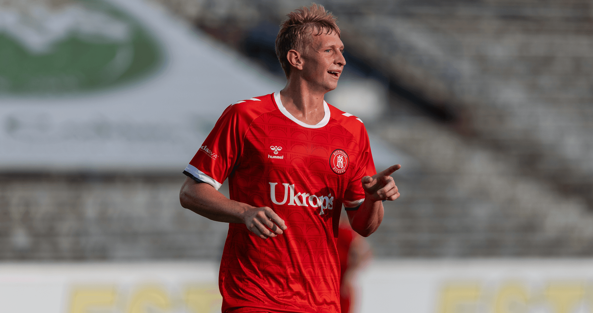 Jugador del Richmond Kickers celebrando un gol