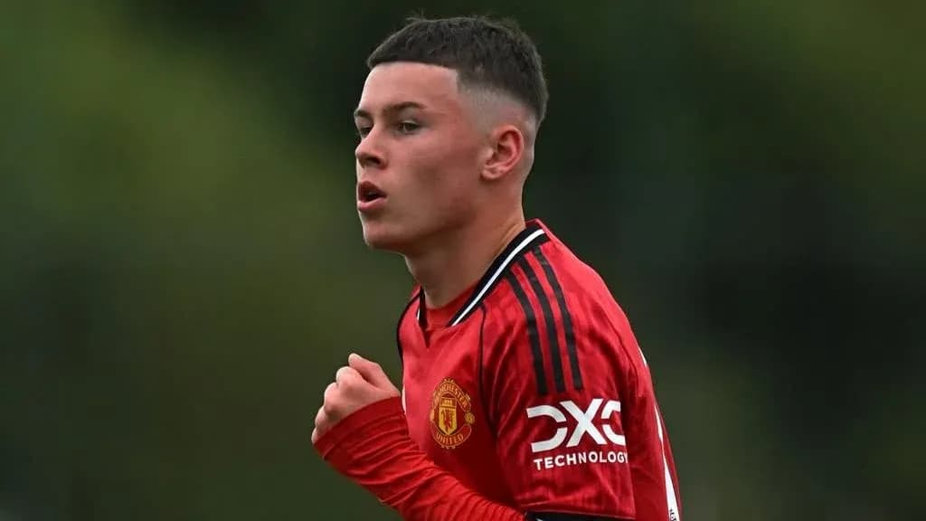 Jugador de Manchester United en acción durante entrenamiento