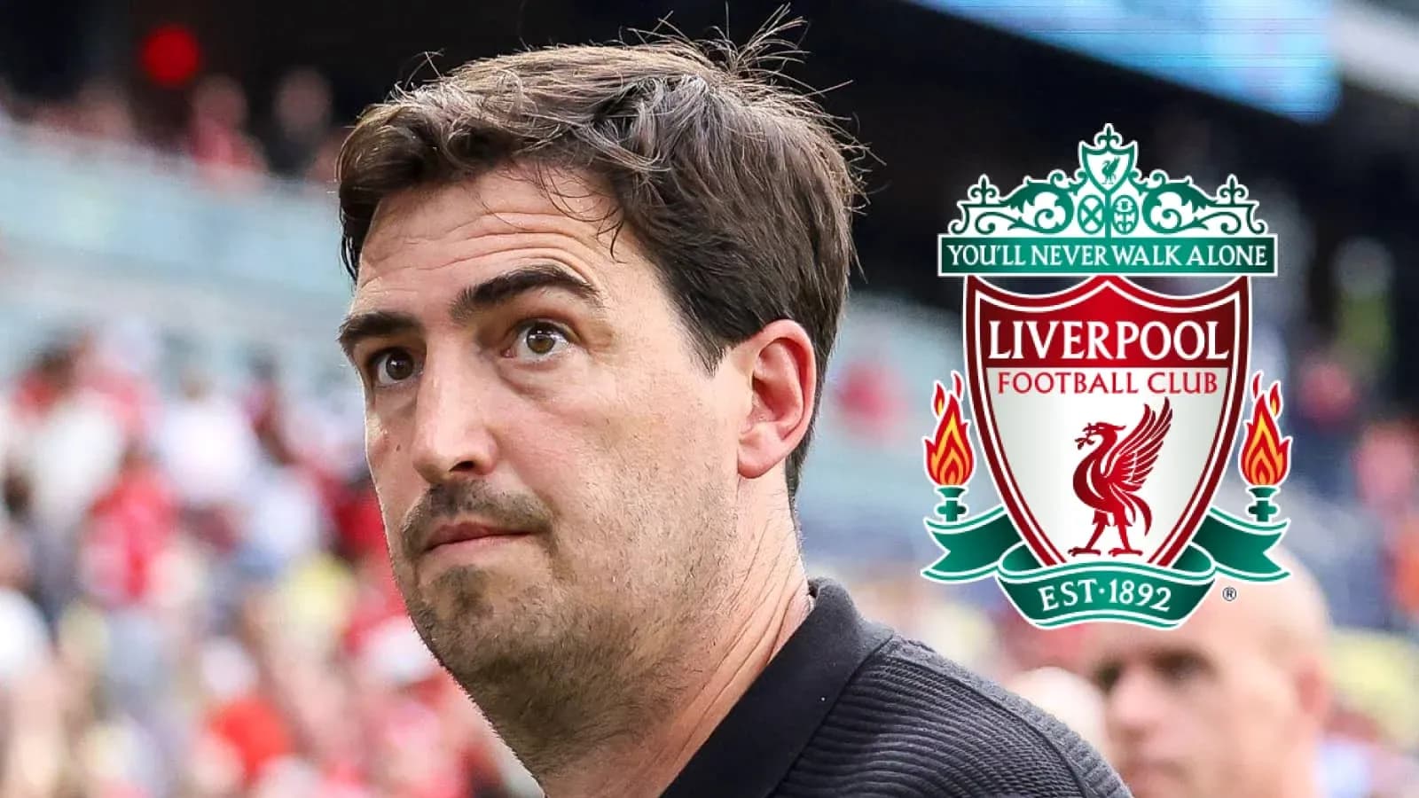 Entrenador en el estadio con logo de Liverpool