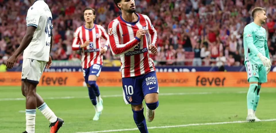 Jugador de Atlético de Madrid celebrando un gol