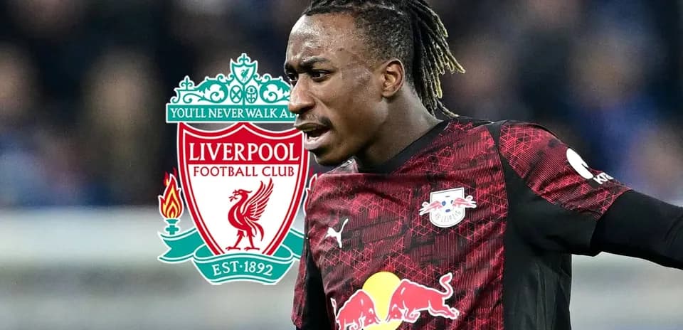 Jugador de RB Leipzig con logo de Liverpool en fondo