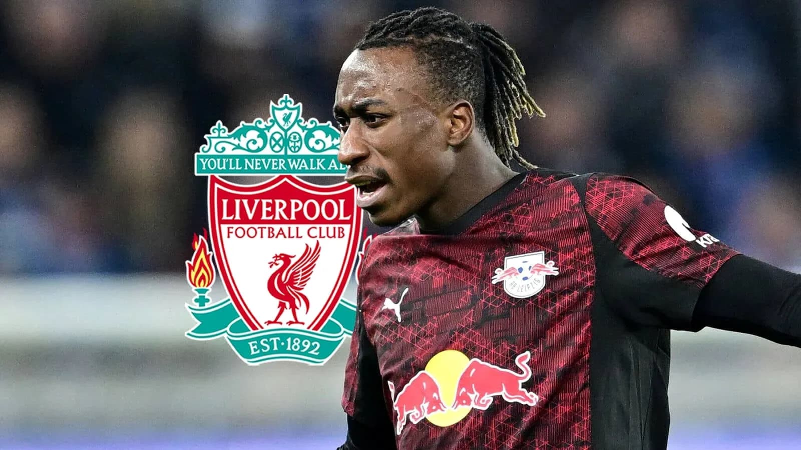 Jugador de RB Leipzig con logo de Liverpool en fondo