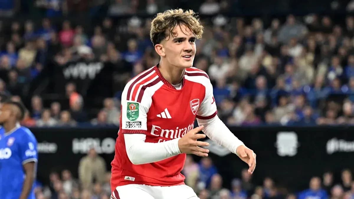Jugador de Arsenal celebrando durante un partido