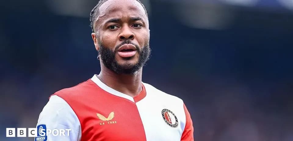 Jugador de Feyenoord en uniforme durante el partido