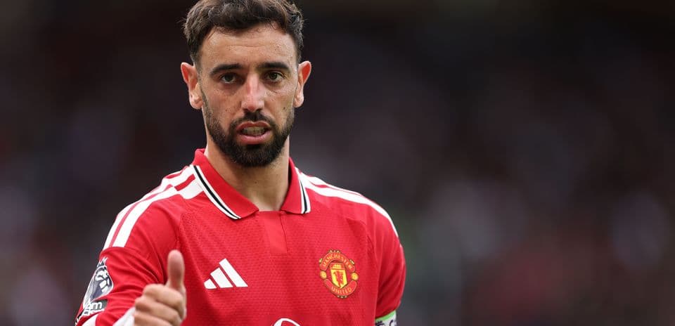 Bruno Fernandes con camiseta del Manchester United