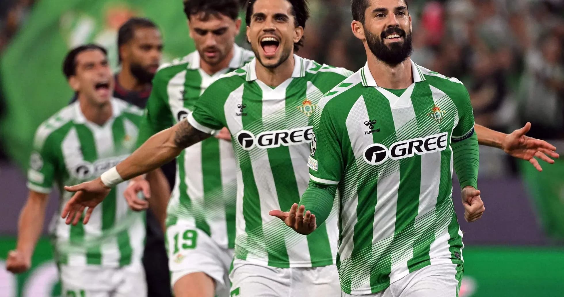 Jugadores del Real Betis celebrando un gol