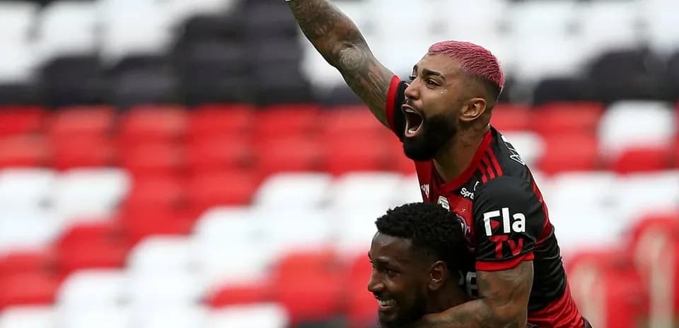 Jugadores de Flamengo celebrando un gol