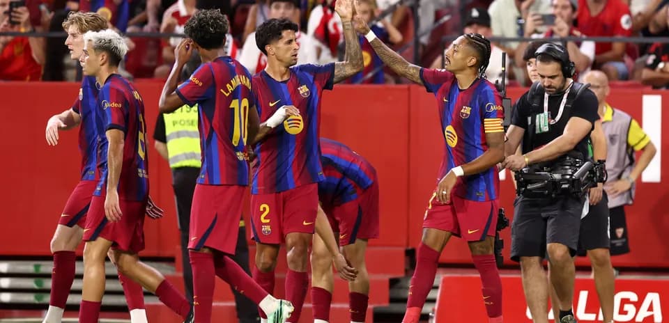Jugadores del FC Barcelona celebrando un gol