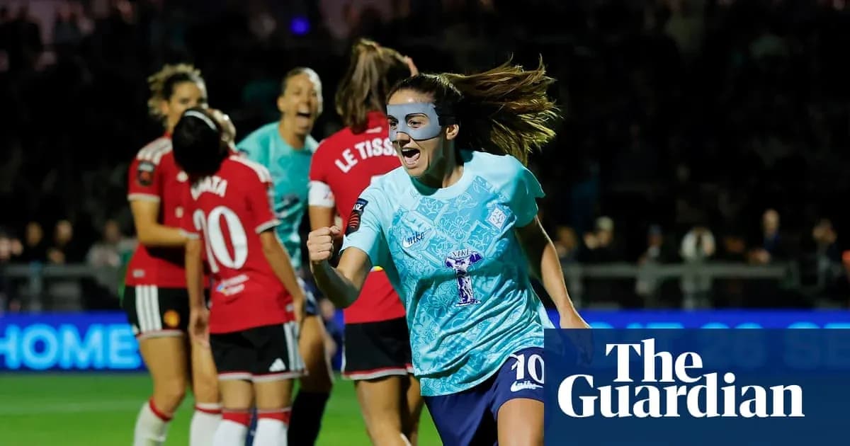 Jugadora celebrando un gol en partido femenino