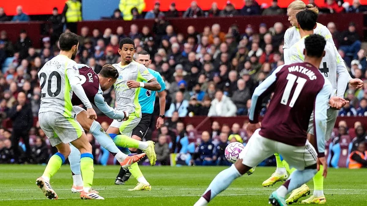 Acción del partido Manchester City vs Aston Villa