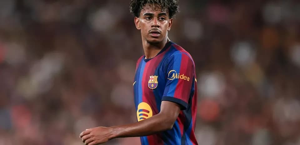 Jugador de Barcelona en el campo durante partido